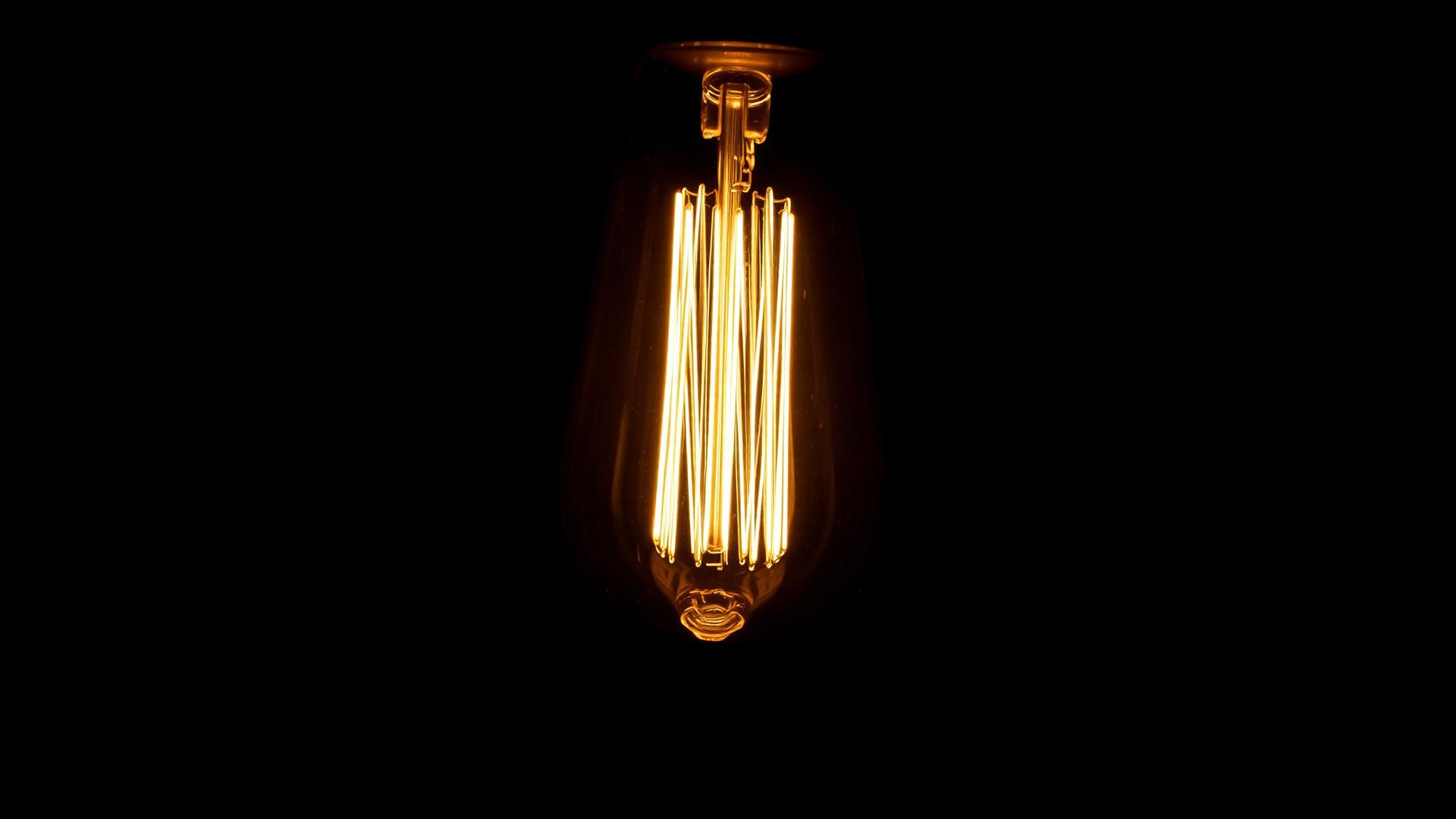 Ampoule à filament chaude